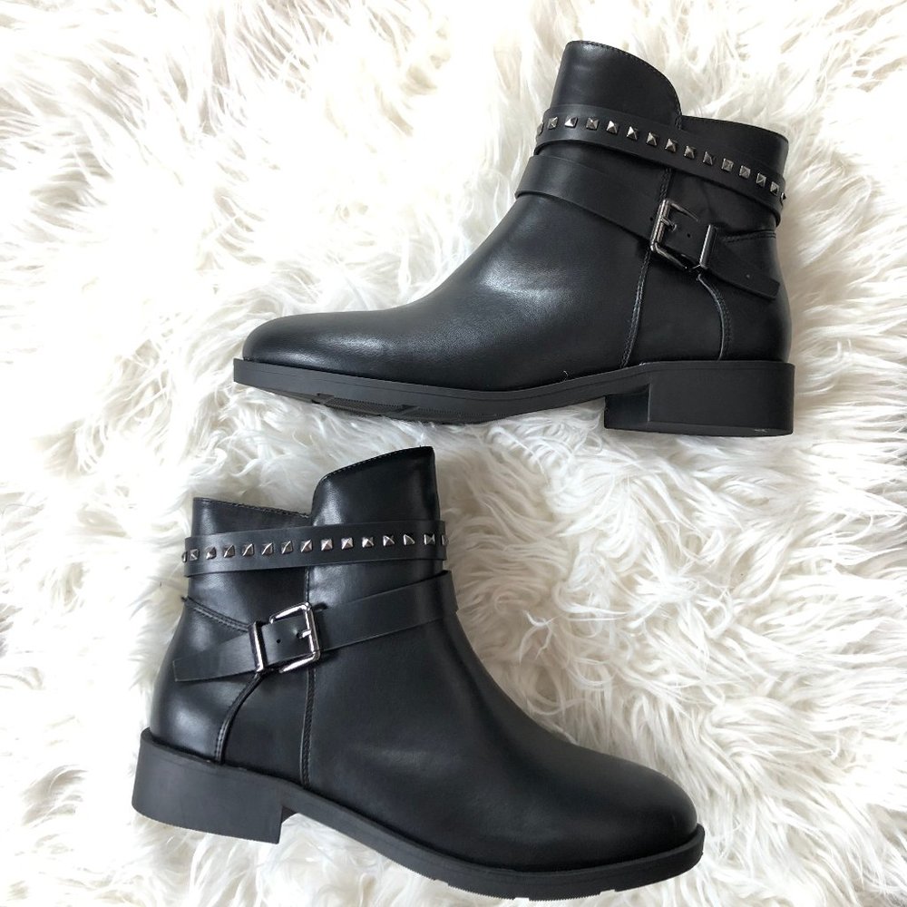 NWT Bata Italian Leather Ankle Booties